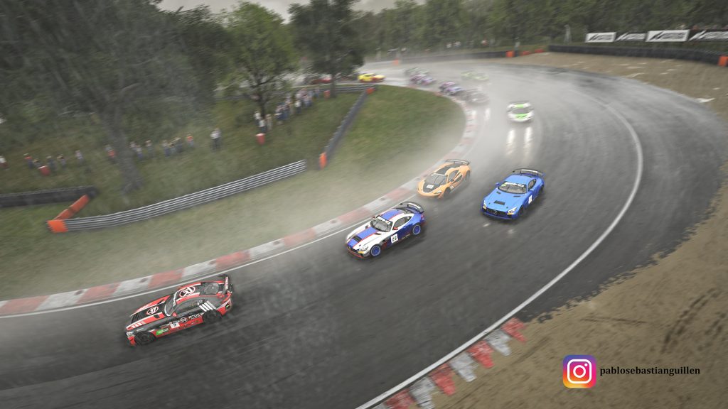 luchas detras de mario mendez en la liga assetto corsa competizione ronda 3 brands hacth