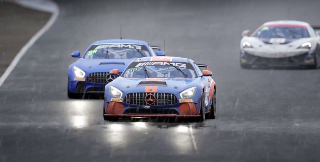 Ferran munso perseguido por saul ribio en la ronda 4 de la aliga assetto corsa competizione duelo de mercedes amg gt4