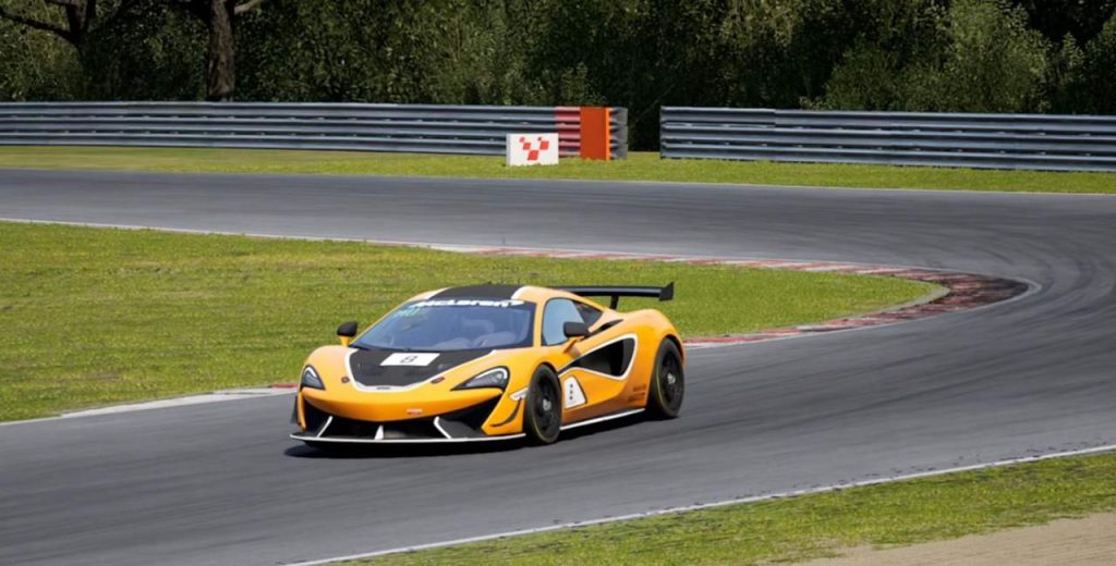 vuelta rapida mclaren gt4 570s en el circuito de brands hacth gp en assetto corsa competizione