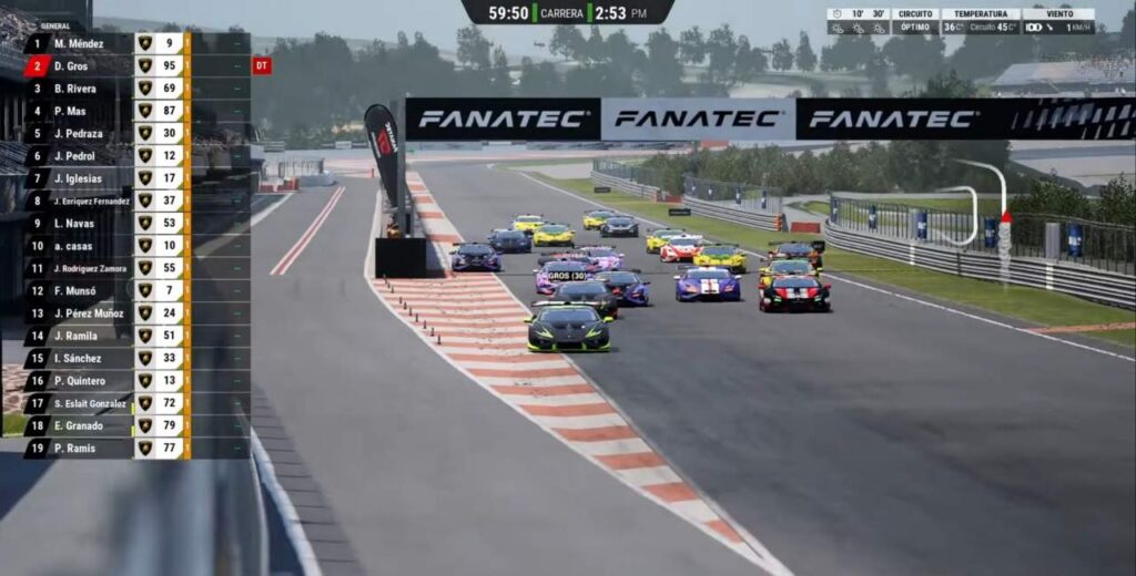 salida de la carrera en assetto corsa competizione en el circuito de valencia con 45 grados en pista, dani gros se cuela en la p1